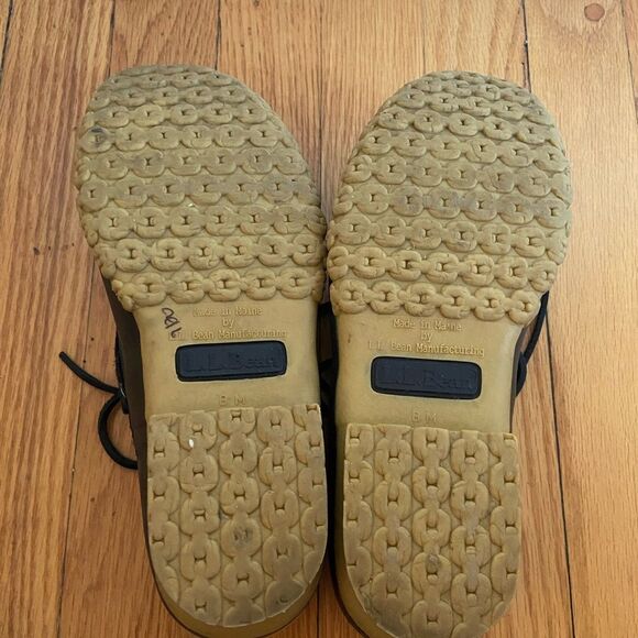 L.L Bean Women's‎ Bean Boots, Rubber Mocs size 6 - Picture 4 of 5
